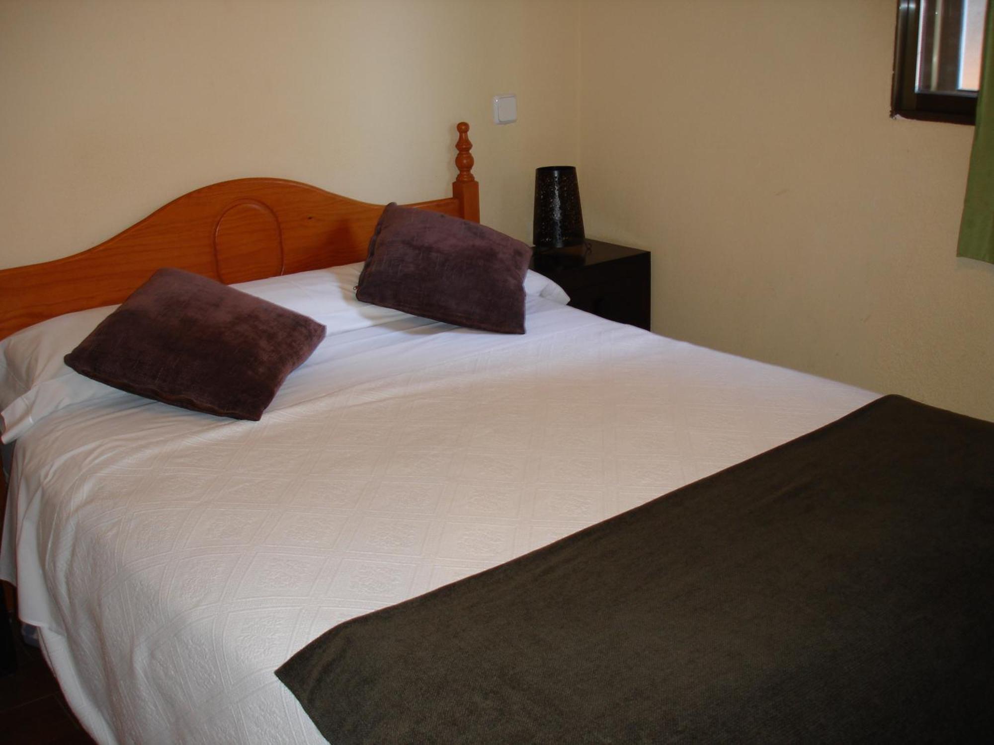מדריד Hostal Puerta Bonita Vista Alegre מראה חיצוני תמונה