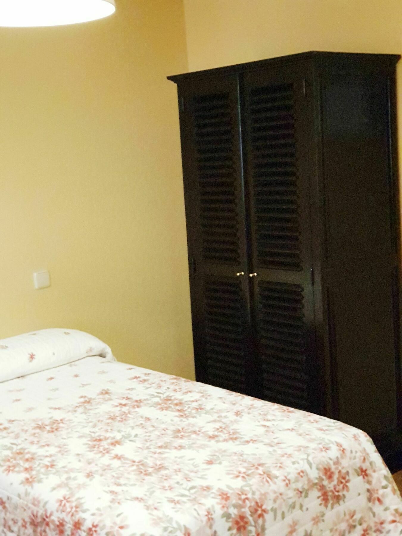 מדריד Hostal Puerta Bonita Vista Alegre מראה חיצוני תמונה